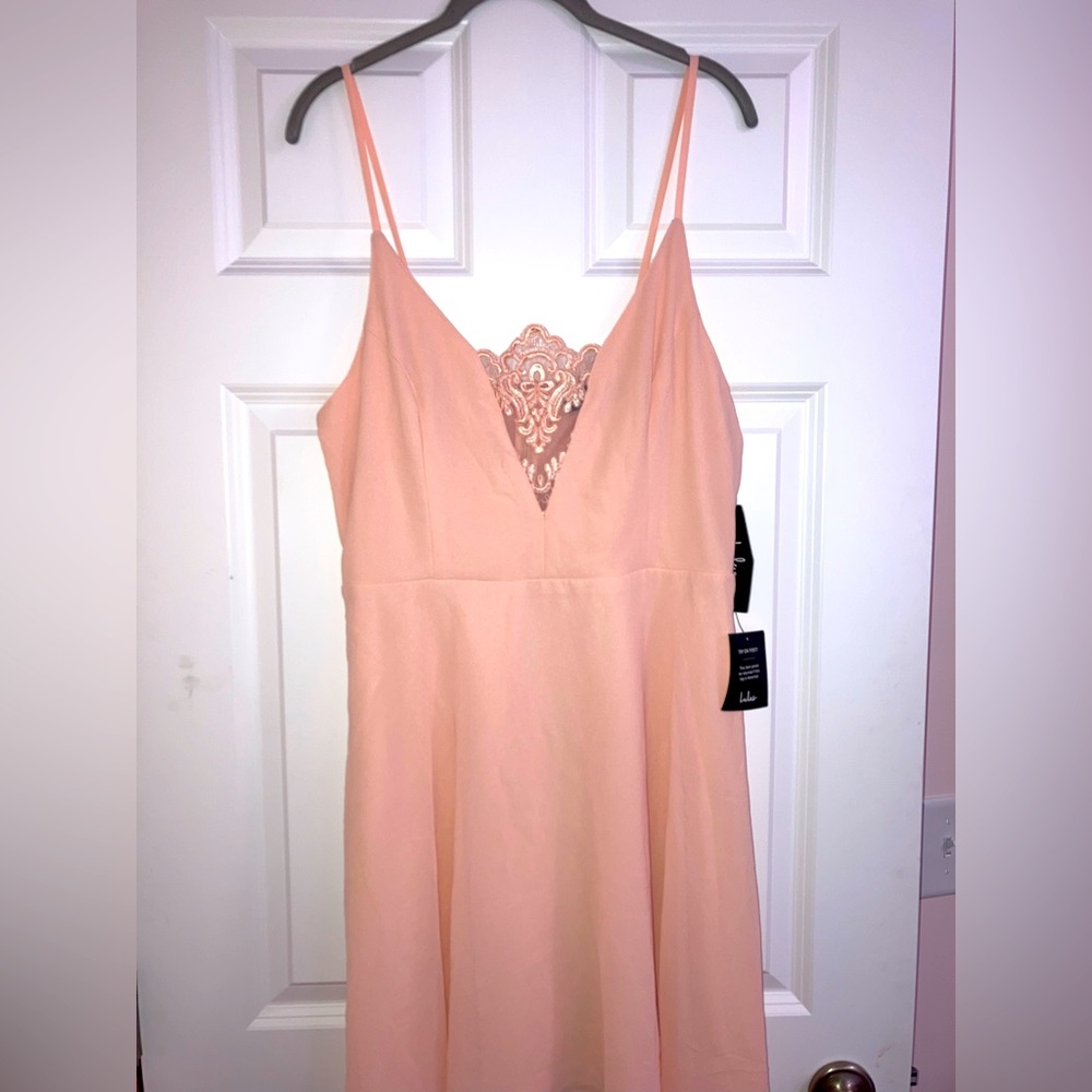 NWT Lulu’s Lace Insert Dress